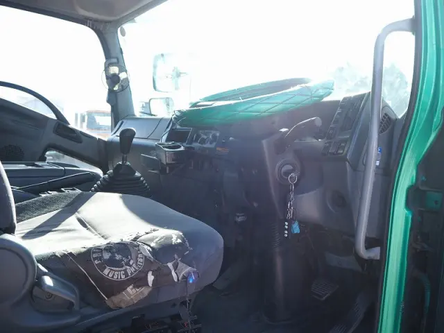 いすゞ フォワード TKG-FRR90T2(2WD)の写真46