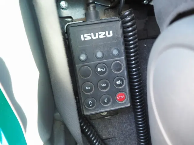 いすゞ フォワード TKG-FRR90T2(2WD)の写真47