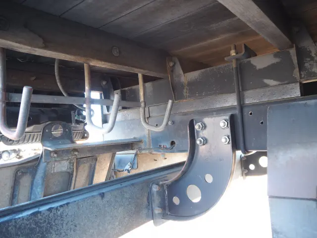 日野 レンジャー BDG-FE7JLWA(2WD)の写真32