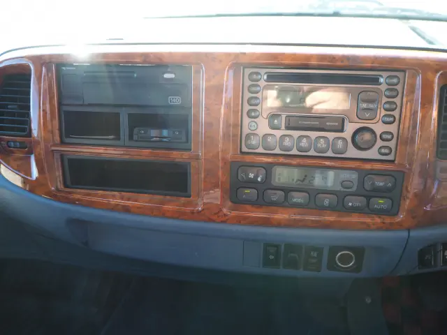 日野 レンジャー BDG-FE7JLWA(2WD)の写真48