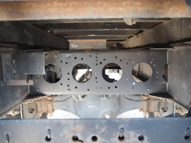 いすゞ フォワード LKG-FVR34U2(2WD)の写真24