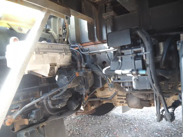 いすゞ フォワード LKG-FVR34U2(2WD)の写真32