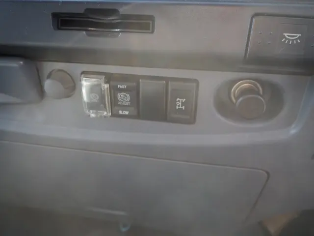 いすゞ フォワード LKG-FVR34U2(2WD)の写真46