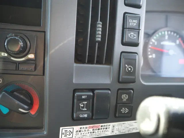 いすゞ フォワード LKG-FVR34U2(2WD)の写真47