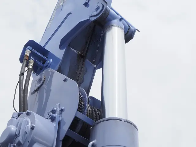 UD コンドル PK-PK36A(2WD)の写真16