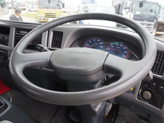 UD コンドル PK-PK36A(2WD)の写真43