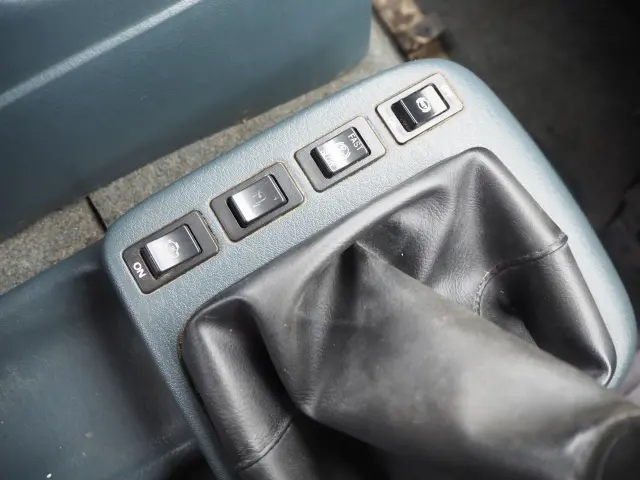 UD コンドル PK-PK36A(2WD)の写真44