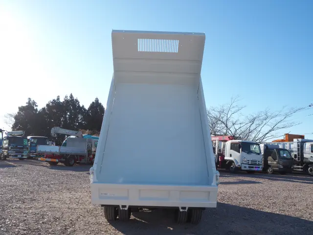 いすゞ エルフ TKG-NKR85AN(2WD)の写真4