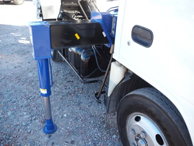 いすゞ エルフ TKG-NKR85AN(2WD)の写真9