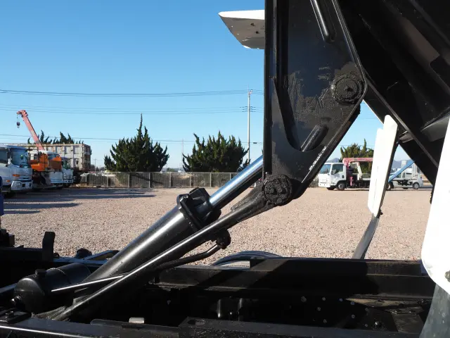 いすゞ エルフ TKG-NKR85AN(2WD)の写真35