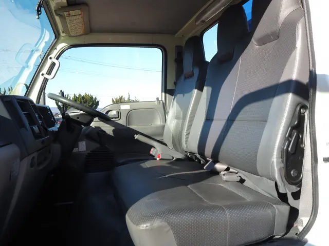 いすゞ エルフ TKG-NKR85AN(2WD)の写真46