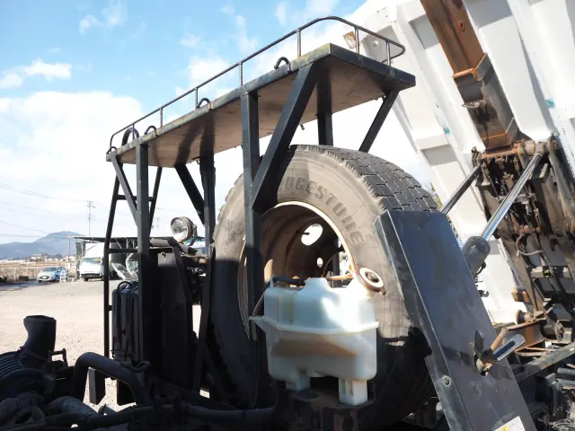 いすゞ フォワード PDG-FTR34S2(2WD)の写真42