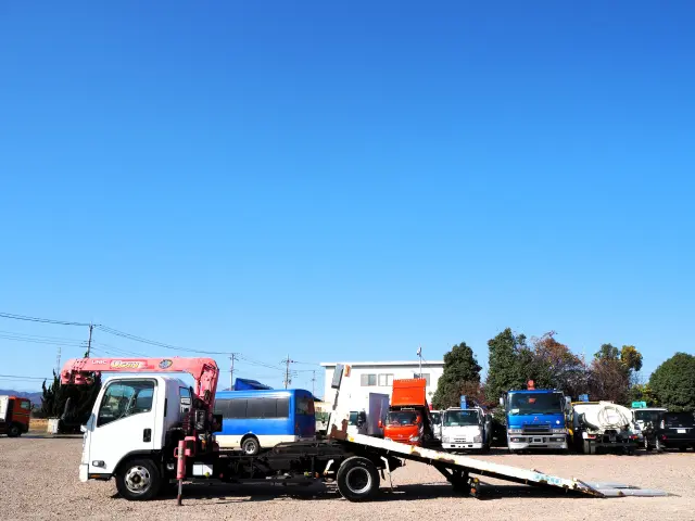 いすゞ エルフ BDG-NPR85AN(2WD)の写真2