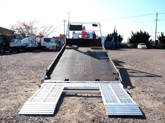 いすゞ エルフ BDG-NPR85AN(2WD)の写真4