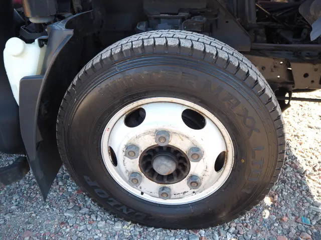 いすゞ エルフ BDG-NPR85AN(2WD)の写真16