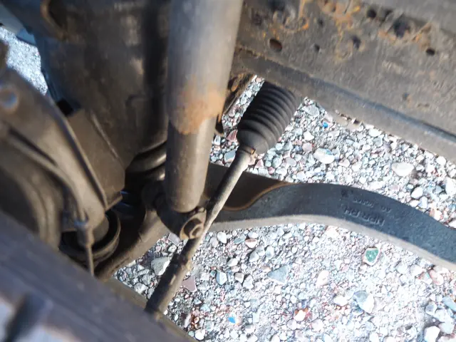 いすゞ エルフ BDG-NPR85AN(2WD)の写真17