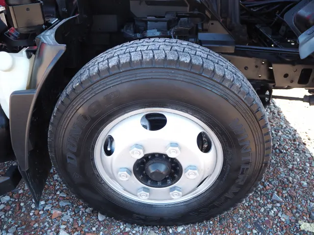 いすゞ エルフ BDG-NPR85AN(2WD)の写真17