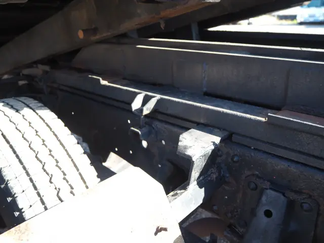 いすゞ エルフ BDG-NPR85AN(2WD)の写真22