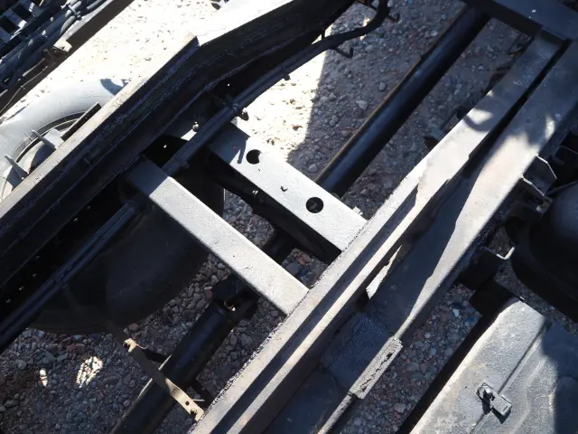 いすゞ エルフ BDG-NPR85AN(2WD)の写真25