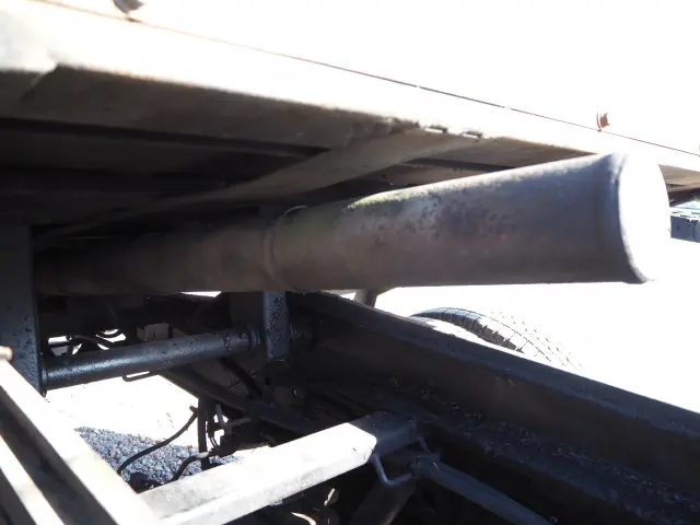 いすゞ エルフ BDG-NPR85AN(2WD)の写真27