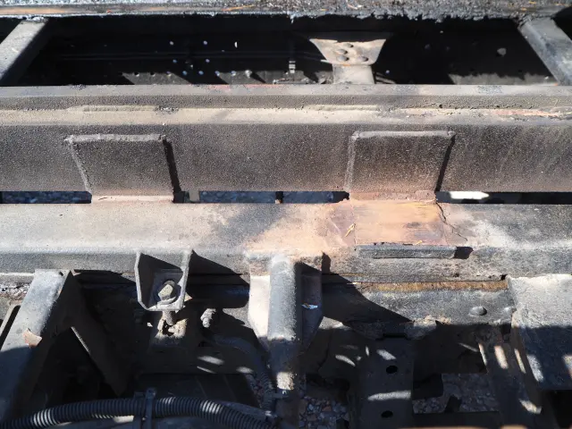 いすゞ エルフ BDG-NPR85AN(2WD)の写真36