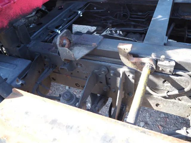 いすゞ エルフ BDG-NPR85AN(2WD)の写真38