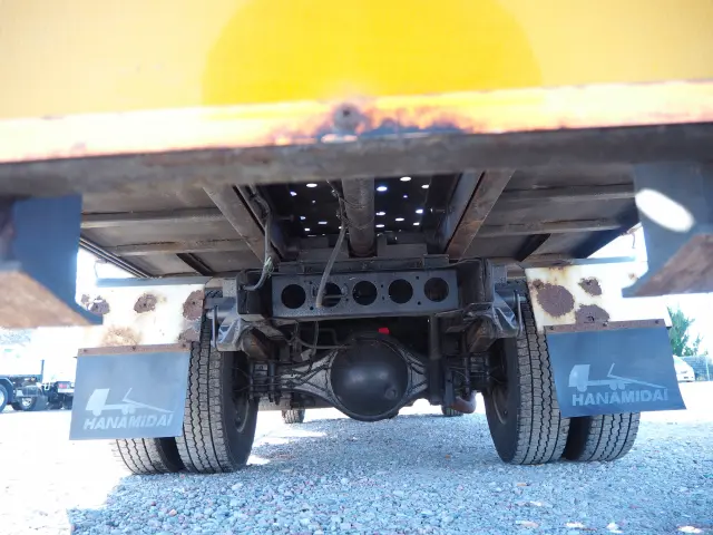 いすゞ エルフ BDG-NPR85AN(2WD)の写真44