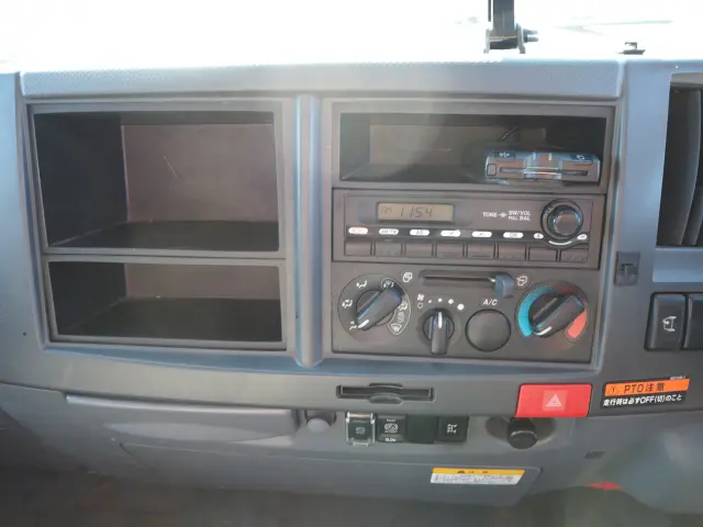 いすゞ エルフ BDG-NPR85AN(2WD)の写真47