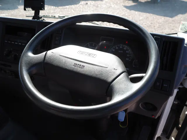 いすゞ エルフ BDG-NPR85AN(2WD)の写真48