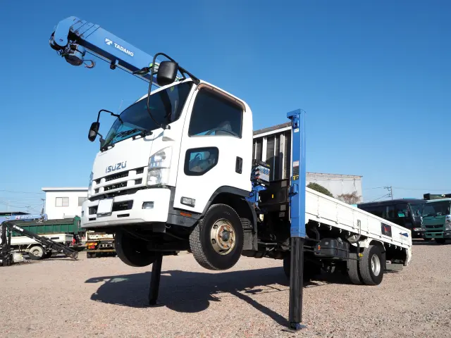 いすゞ フォワード TKG-FRR90S2(2WD)の写真1