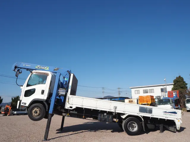 いすゞ フォワード TKG-FRR90S2(2WD)の写真2