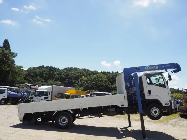 いすゞ フォワード TKG-FRR90S2(2WD)の写真7