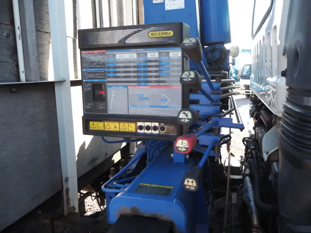 いすゞ フォワード TKG-FRR90S2(2WD)の写真21