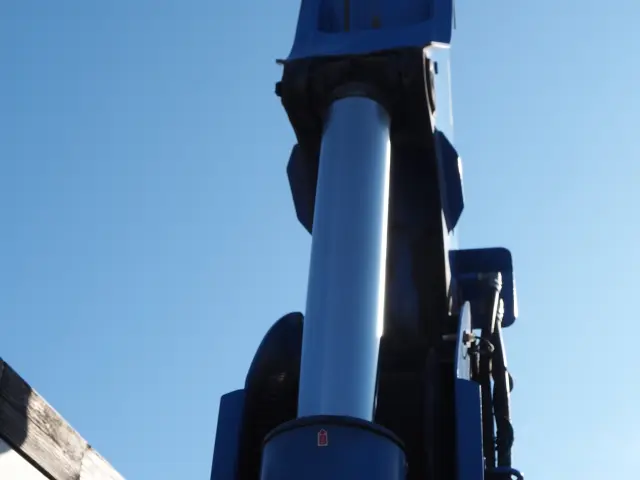 いすゞ フォワード TKG-FRR90S2(2WD)の写真23