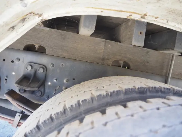 いすゞ フォワード TKG-FRR90S2(2WD)の写真24