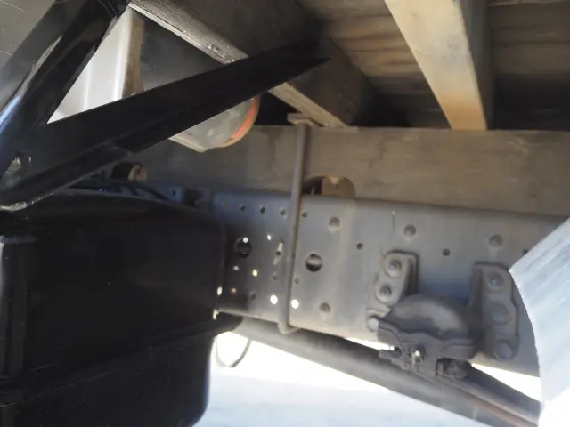 いすゞ フォワード TKG-FRR90S2(2WD)の写真25