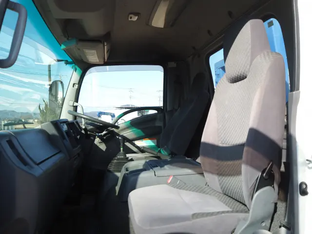 いすゞ フォワード TKG-FRR90S2(2WD)の写真46