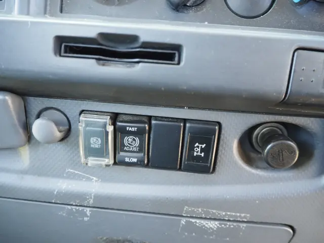 いすゞ フォワード TKG-FRR90S2(2WD)の写真47
