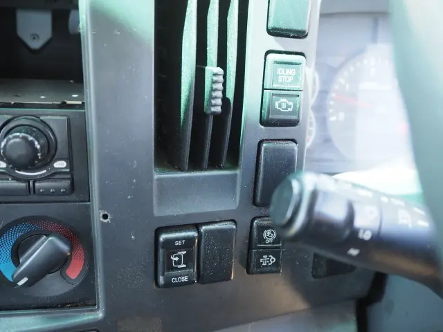 いすゞ フォワード TKG-FRR90S2(2WD)の写真48