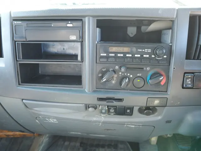 いすゞ フォワード TKG-FRR90S2(2WD)の写真49