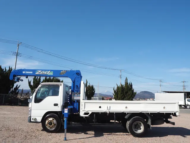 いすゞ エルフ TPG-NKR85AR(2WD)の写真2