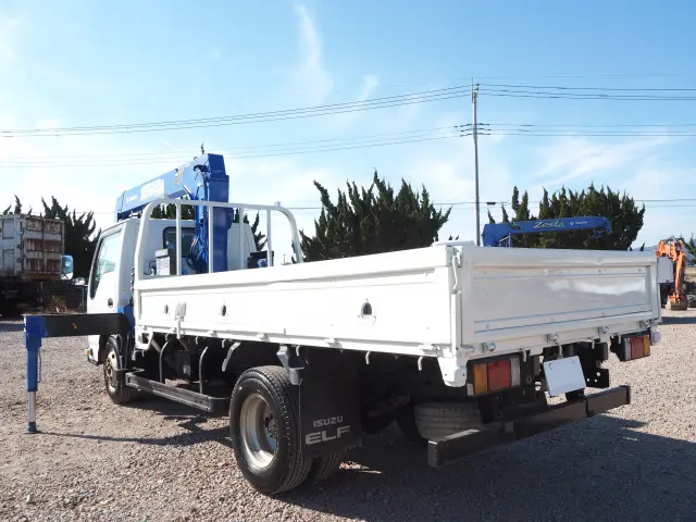 いすゞ エルフ TPG-NKR85AR(2WD)の写真3