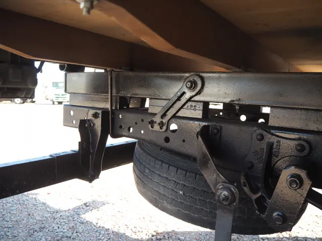 いすゞ エルフ TPG-NKR85AR(2WD)の写真28