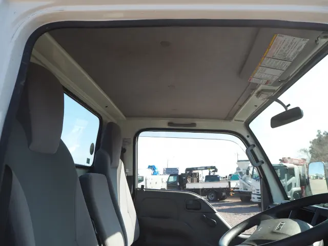 いすゞ エルフ TPG-NKR85AR(2WD)の写真45