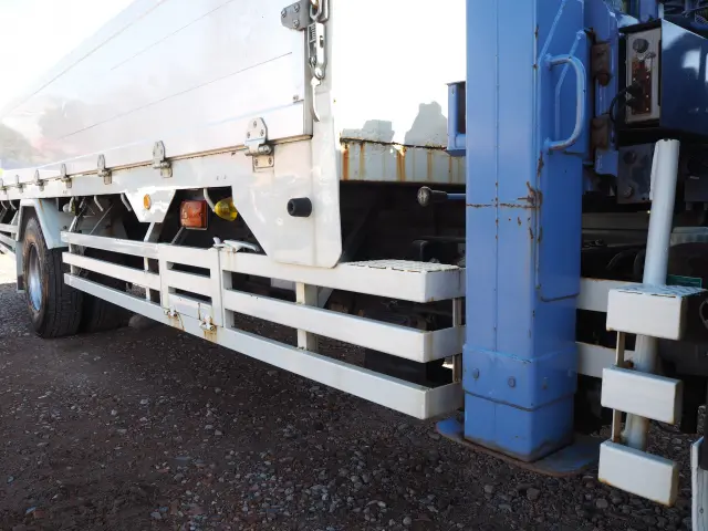 いすゞ フォワード PKG-FSR90S2(2WD)の写真24