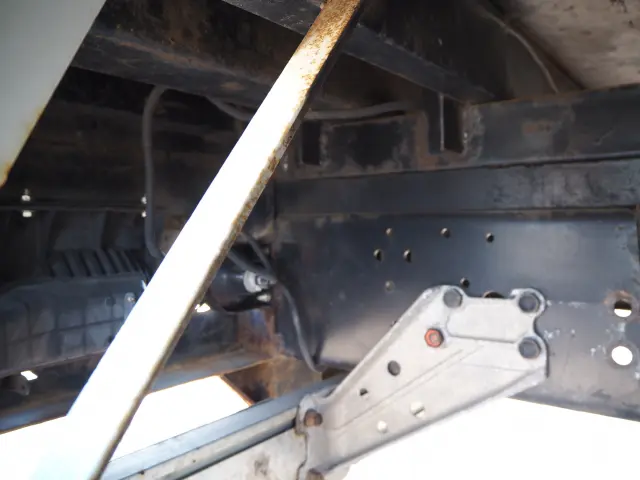 いすゞ フォワード PKG-FSR90S2(2WD)の写真30