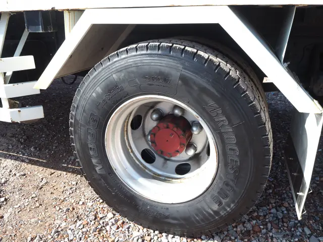 いすゞ フォワード PKG-FSR90S2(2WD)の写真32