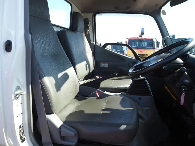 日野 デュトロ TKG-XZU695M(4WD)の写真43