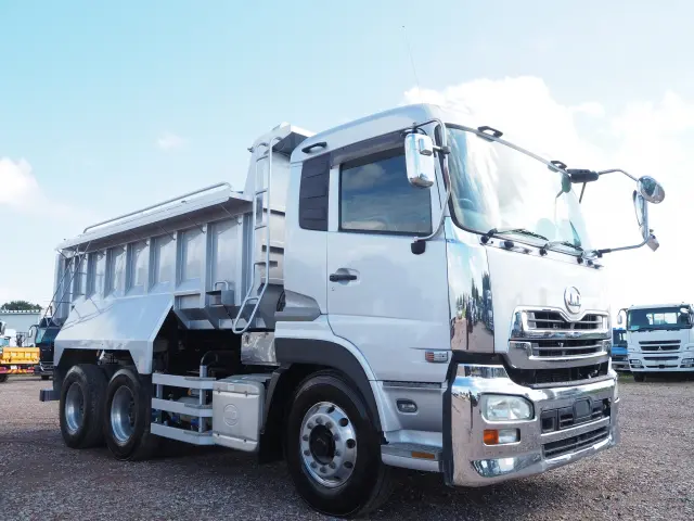 UD クオン QKG-CW5XL(6x4)の写真8