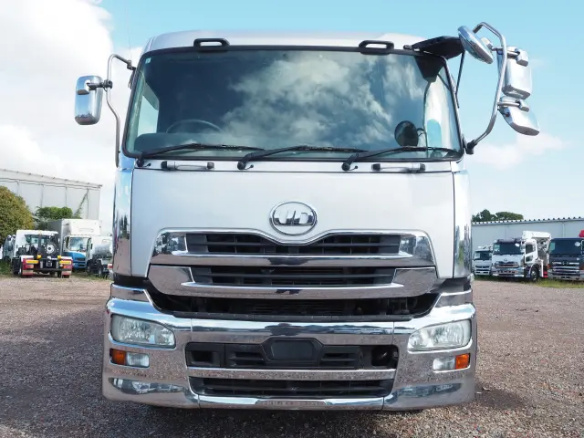 UD クオン QKG-CW5XL(6x4)の写真9